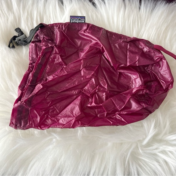 PATAGONIA Ultralight Down Hoody Quilted Puffer Jacket - Picture 13 of 14